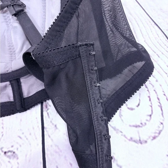 Torrid Underwire Lined Lace Mesh Bustier in Grey and Black Size 2 - Picture 9 of 9